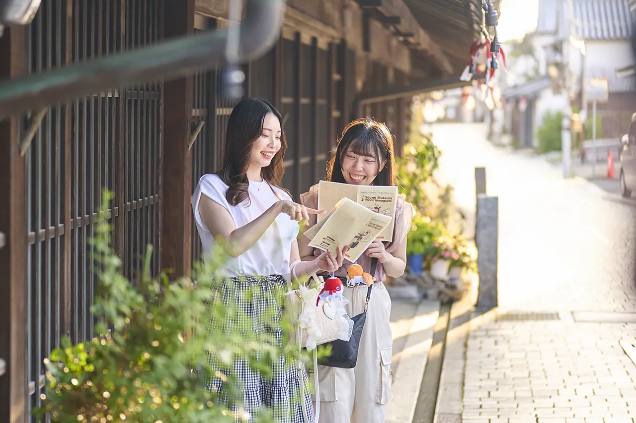 白壁の町並み 9